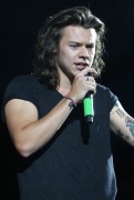 Harry Styles - 'On the Road Again' tour in New Jersey, NY 08/06/2015